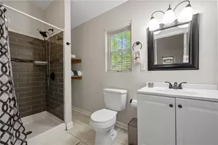 3690 Asbury Ln SW, Atlanta, GA 30331 - Photo 16