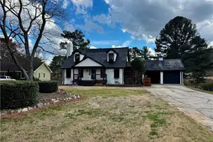 1709 Rangewood Dr SW, Lilburn, GA 30047 - Photo 2