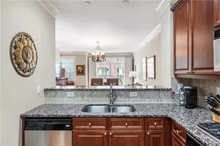 5460 Glenridge Park, Sandy Springs, GA 30342 - Photo 14