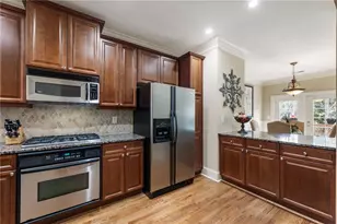 5460 Glenridge Park, Sandy Springs, GA 30342 - Photo 18