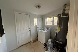 1356 Almont Dr SW, Atlanta, GA 30310 - Photo 6