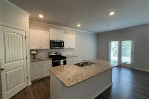 1404 Braselton Vlg Pkwy, Braselton, GA 30517 - Photo 4