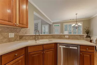 3212 Windsor Lake Drive NE, Atlanta, GA 30319 - Photo 14