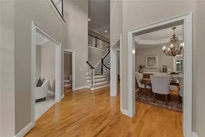 3212 Windsor Lake Drive NE, Atlanta, GA 30319 - Photo 4