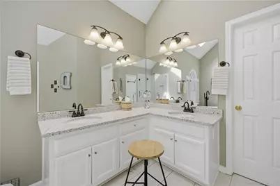 10985 Wilshire Chase Drive, Johns Creek, GA 30097 - Photo 30