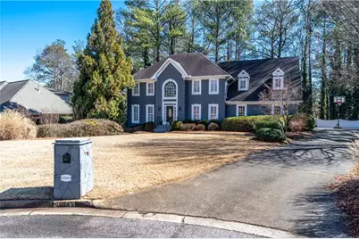 10985 Wilshire Chase Drive, Johns Creek, GA 30097 - Photo 2