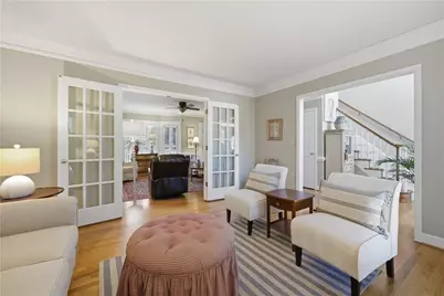 10985 Wilshire Chase Drive, Johns Creek, GA 30097 - Photo 8