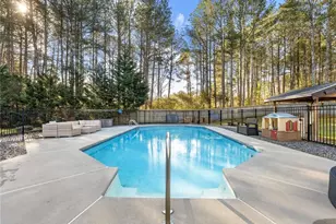 1339 Sierra Ridge Pl, Loganville, GA 30052 - Photo 2