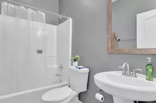 1960 Sterling Oaks Cir NE, Atlanta, GA 30319 - Photo 6