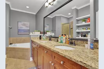 1960 Sterling Oaks Circle NE, Atlanta, GA 30319 - Photo 18