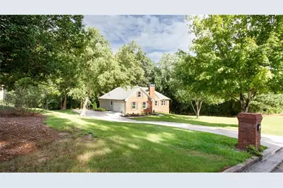 1055 Windridge Drive, Loganville, GA 30052 - Photo 4