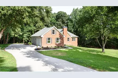 1055 Windridge Drive, Loganville, GA 30052 - Photo 2