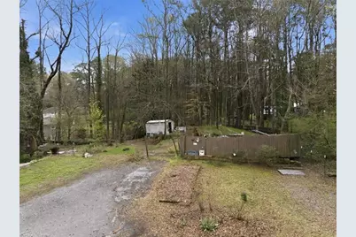 272 Gordon Circle SW, Mableton, GA 30126 - Photo 2