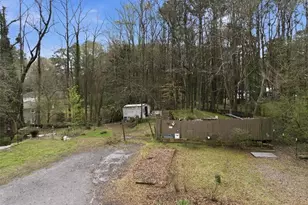 272 Gordon Circle SW, Mableton, GA 30126 - Photo 2