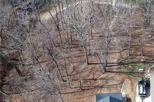 3339 Cove Overlook Dr, Gainesville, GA 30501 - Photo 2