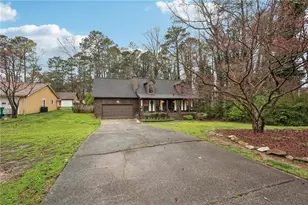 1066 Sea Oats Way SW, Lilburn, GA 30047 - Photo 4