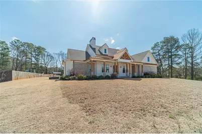 1009 Easy Street, Winder, GA 30680 - Photo 2