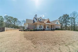 1009 Easy St, Winder, GA 30680 - Photo 4