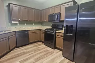 1732 Paladin Dr, Lawrenceville, GA 30044 - Photo 10