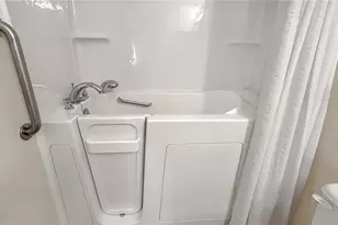 475 Mount Vernon Hwy NE, Atlanta, GA 30328 - Photo 2