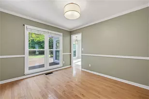 2114 Glenellen Dr NW, Kennesaw, GA 30152 - Photo 8