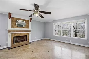 780 Walnut Creek Dr NW, Lilburn, GA 30047 - Photo 10