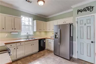 4990 Poplar Springs Cir, Gainesville, GA 30507 - Photo 2