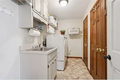 8900 Glen Ferry Drive, Johns Creek, GA 30022 - Photo 32