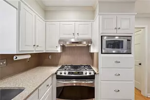 8900 Glen Ferry Dr, Johns Creek, GA 30022 - Photo 28