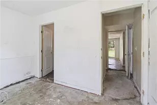 917 Lake Watch Dr, Stone Mountain, GA 30088 - Photo 12