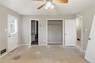 5455 St Lo Ln, Atlanta, GA 30349 - Photo 8