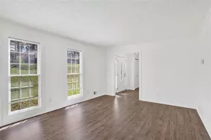 9200 Brave Ct, Jonesboro, GA 30236 - Photo 6