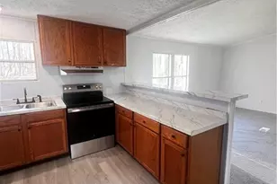 886 Walnut Dr, Monroe, GA 30655 - Photo 2