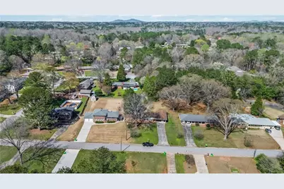 580 Lee Ann Drive SW, Smyrna, GA 30082 - Photo 8