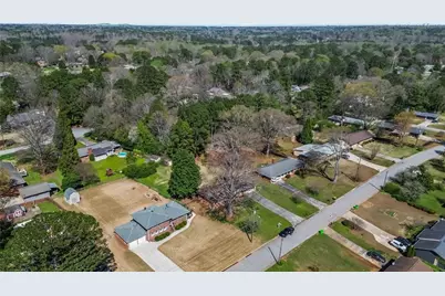 580 Lee Ann Drive SW, Smyrna, GA 30082 - Photo 2