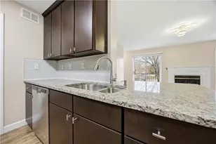 120 Granville Ct, Atlanta, GA 30328 - Photo 10