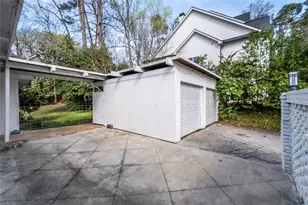 3906 Land O Lakes Dr NE, Atlanta, GA 30342 - Photo 40