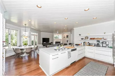 860 Carlton Ridge NE, Atlanta, GA 30342 - Photo 10