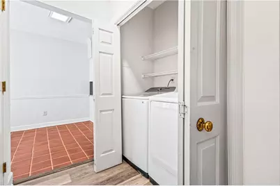 1160 Windsor Parkway #8, Atlanta, GA 30319 - Photo 10