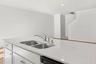 6673 Parsons St, Flowery Branch, GA 30542 - Photo 8