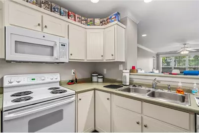 660 Barnett Shoals #421, Athens, GA 30605 - Photo 14