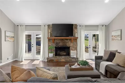 5484 Woodberry Circle, Marietta, GA 30068 - Photo 12