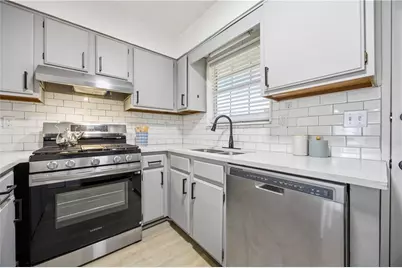 6727 Trafalger Square, Norcross, GA 30093 - Photo 8