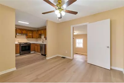 4234 Rockbridge Heights Drive, Stone Mountain, GA 30083 - Photo 4