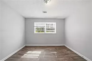 4804 Thompson Mill Rd, Lithonia, GA 30038 - Photo 18