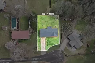 4075 Craig Pl, Gainesville, GA 30507 - Photo 2