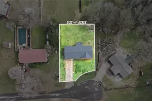4075 Craig Pl, Gainesville, GA 30507 - Photo 2