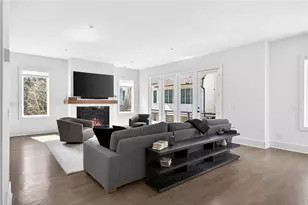 4005 Hazel Nut Ln, Atlanta, GA 30342 - Photo 4