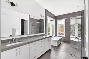 4005 Hazel Nut Ln, Atlanta, GA 30342 - Photo 30