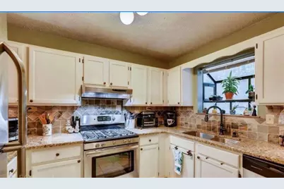 2515 Skyland Trail NE, Brookhaven, GA 30319 - Photo 8